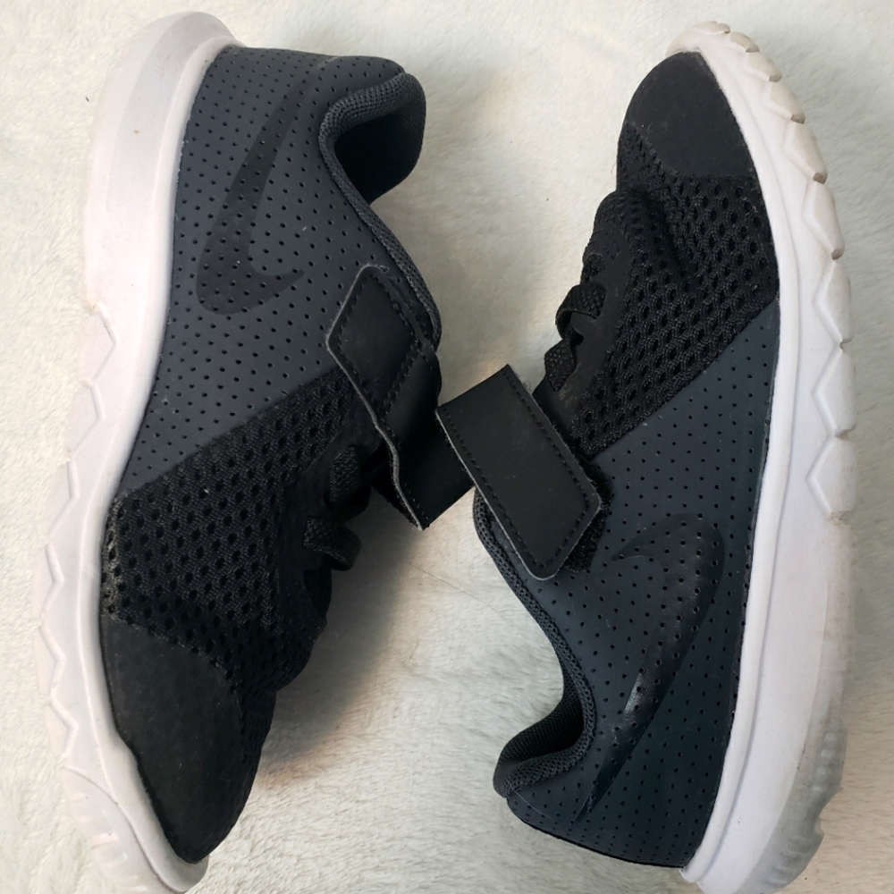 Kids nikes